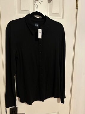 GAP Women’s Black Button-Up Shirt